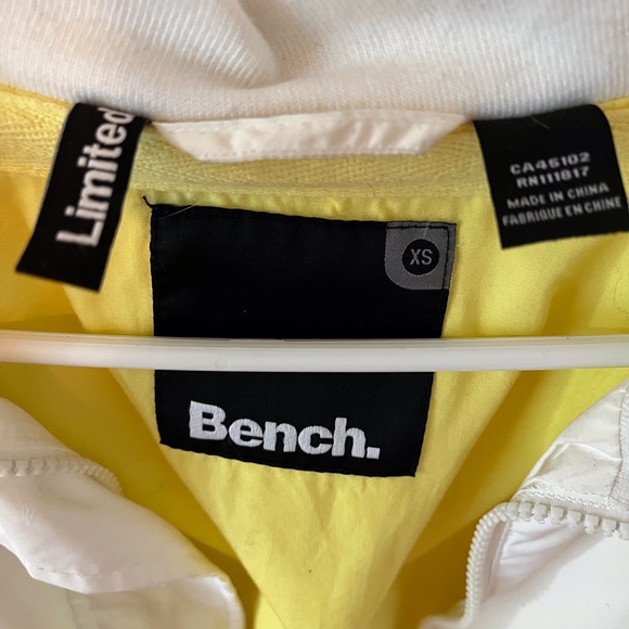 BENCH - XS // PRICE DROP !!white polyester jacket for sale! - Picture 3 of 3